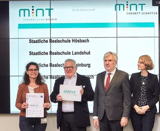 files/Fotos/MINT21/Mintfreundliche_Schule/mintverleihung.jpg