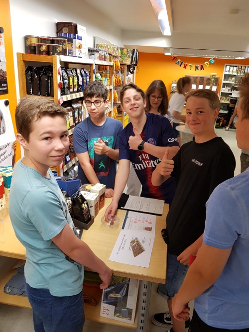 files/Fotos/Seminar/Erdkunde/2019_Weltladen/4.jpg