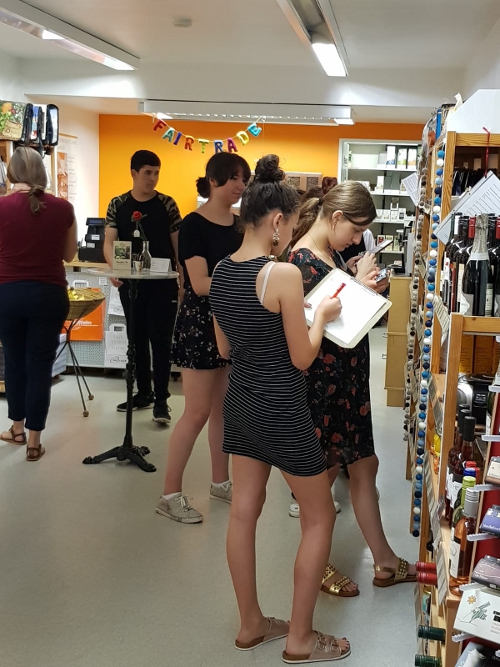 files/Fotos/Seminar/Erdkunde/2019_Weltladen/5.jpg